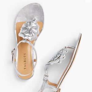 Talbots Keri Nappa Leather Flower metallic silver a floral appliqué Sz 9.5
